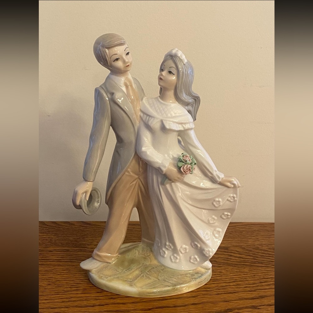 Tengra Spanish Porcelain Figuring “The Wedding Couple”